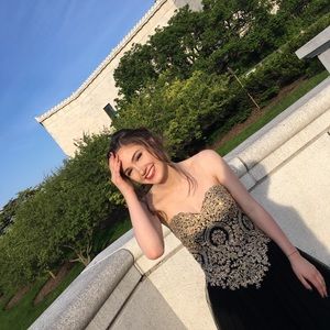 Meet your Posher, Kelsey